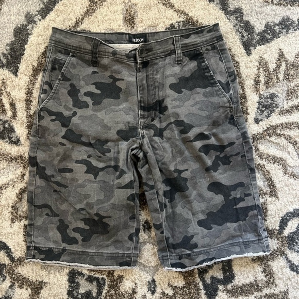 HUDSON Boys Short sz 16